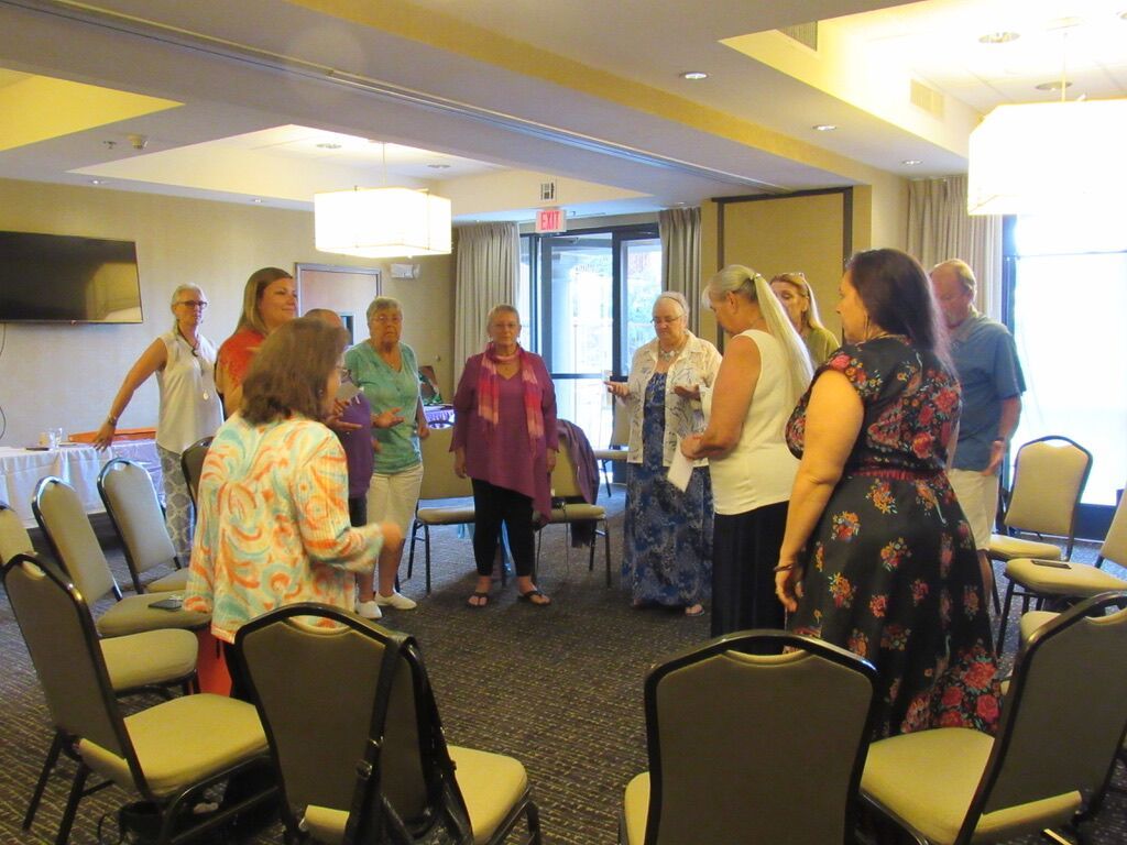 MMI MIC 2019 Conf prayer circle